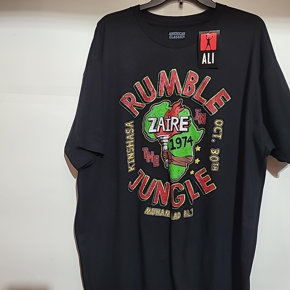 Black Graphic Tee - Rumble in the Jungle Design - Picture 10 of 10